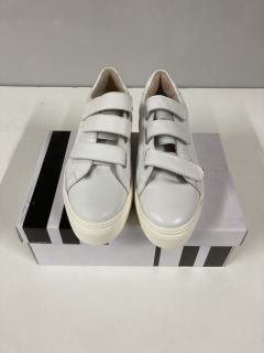 JOHN LEWIS FAWNE WHITE TRAINERS - SIZE 7 (675645)