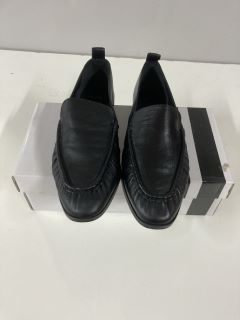 JOHN LEWIS GRAYSON BLACK SHOES - SIZE 8 (675645)