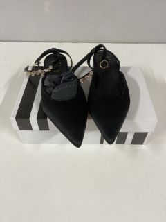 JOHN LEWIS BENTLY BLACK SHOES - SIZE 5 (675645)