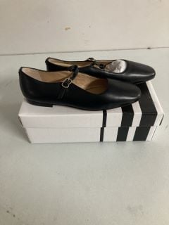 JOHN LEWIS HARRIETTA BLACK SHOES - SIZE 6 (686951)