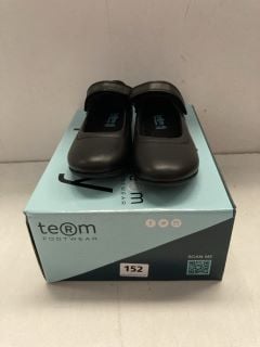 TERM FOOTWEAR WOMENS UK SIZE: 2