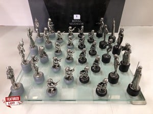 ROYAL SELANGOR STAR WARS CLASSIC CHESS SET MODEL: 015502 RRP: 1,799.00