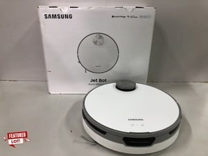 SAMSUNG JET BOT ROBOT VACUUM CLEANER MODEL: VR30T80313W RRP: £599.00