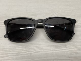 PAIR OF HUGO BOSS DESIGNER SUNGLASSES WITH BLACK FRAME