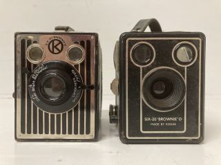 2 X VINTAGE COLLECTABLE CAMERAS TO INCLUDE SIX-20 BROWNIE'D MADE BY KODAK