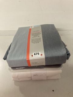 QTY OF JOHN LEWIS & PARTNERS SOFT FURNISHINGS TO INCLUDE REVERSIBLE POLYCOTTON CHAMBRAY EFFECT DUVET SET (CAGE NUMBER 711112)