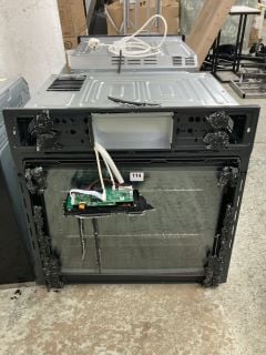 KARLSON SINGLE ELECTRIC OVEN MODEL UNKNOWN (SMASHED GLASS)