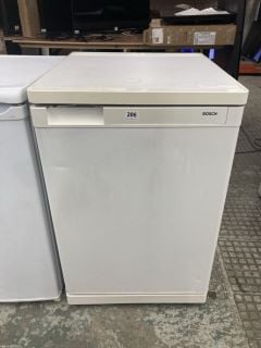 BOSCH UNDER COUNTER FRIDGE MODEL: KIR1572GB