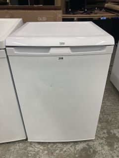 BEKO UNDERCOUNTER FRIDGE MODEL: UL584APW