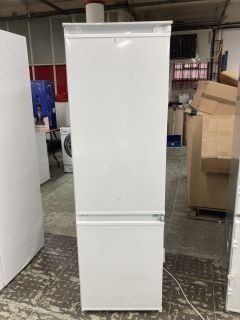 AEG INTEGRATED FRIDGE FREEZER MODEL OSC6N181ES RRP £699