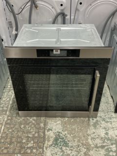 AEG SINGLE ELECTRIC OVEN MODEL BSK774320M RRP £690