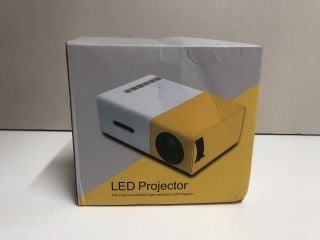 LED PROJECTOR