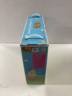 PEPPA PIG WOODEN PLAYHOUSE