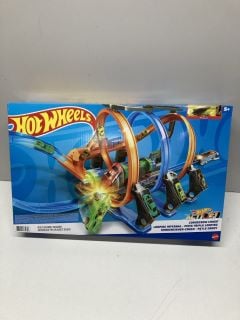 HOT WHEELS RACING SET