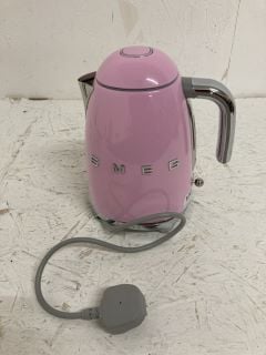 SMEG KETTLE (PINK)