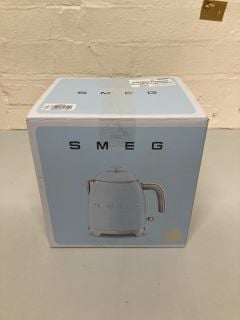 SMEG KETTLE (WHITE) RRP: £150