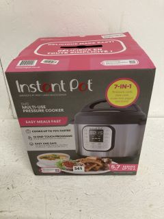 INSTANT POT DUO MULTI-USE PRESSURE COOKER