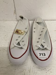 CONVERSE ALL-STAR SHOES SIZE: 8.5