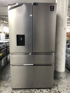 HISENSE FREESTANDING AMERICAN FRIDGE FREEZER MODEL :RF749N4SWSE