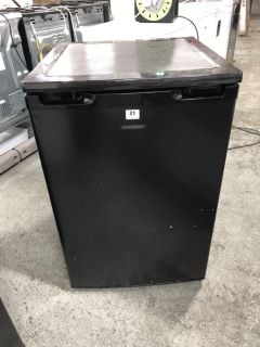 STATESMAN UNDERCOUNTER FRIDGE MODEL R155B