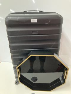 3 X IETMS INC SET OF 2 SUITCASES