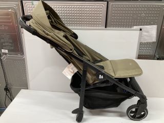 HAUCK PUSHCHAIR (MISSING BACK WHEELS)