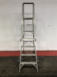 7 TREAD STEP LADDER