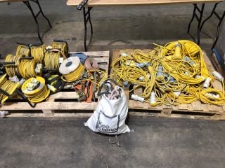 2 X PALLETS OF MULTIPLE COLOURED YELLOW COMMERCIAL 110V CABLE EXTENSION LEADS