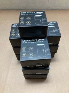 10 X WALL MOUNTED LED NIGHT LIGHTS WITH DUSK TO DAWN SENSORS: LOCATION - A1