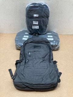 4 X TRAVEL LAPTOP BAGS IN BLACK: LOCATION - A2