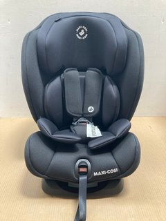 MAXI-COSI TITAN INFANT CAR SEAT IN BLACK - RRP £229: LOCATION - A9