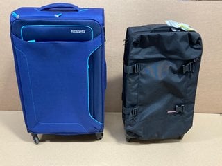 EASTPAK MEDIUM SOFT SHELL SUITCASE IN BLACK TO INCLUDE BLUE SOFTSHELL SUITCASE: LOCATION - B11