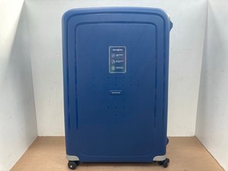 SAMSONITE MEDIUM HARDSHELL SUITCASE IN BLUE: LOCATION - C5