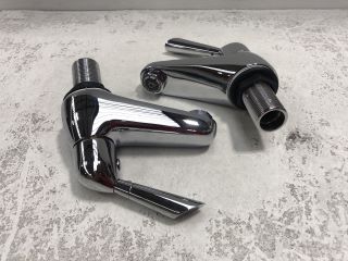 PAIR OF ALL CHROME BATH/BASIN PILLAR TAPS - RRP £120: LOCATION - RACKING 3