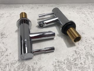 PAIR OF ALL CHROME BATH/BASIN PILLAR TAPS - RRP £115: LOCATION - RACKING 3