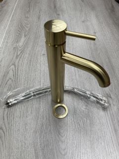 HIGH MONO BASIN MIXER TAP IN BRUSHED BRASS - RRP £255: LOCATION - RACKING 1