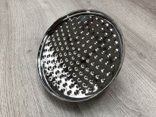 200MM DIAM TRADITIONAL ROSE SHOWER HEAD IN CHROME - RRP £115: LOCATION - RACKING 1