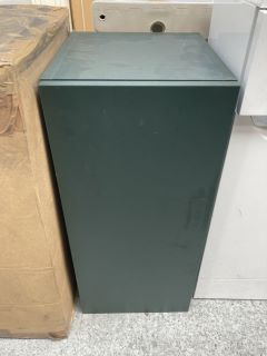 FLOOR STANDING 1 DOOR BASE UNIT IN FIR GREEN 300 X 340 X 660MM - RRP £215: LOCATION - C2