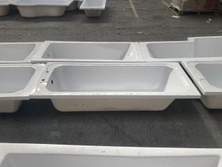 1700 X 700MM 2TH SINGLE ENDED BATH - RRP £329: LOCATION - D6