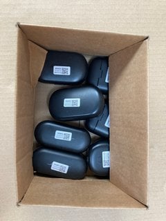 7 X PAIRS OF BOSE IN EAR PODS IN CASES: LOCATION - F6