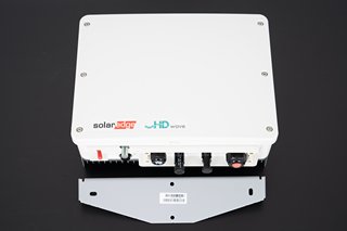 SOLAR-EDGE SINGLE PHASE PHOTOVOLTAIC INVERTER WITH HD-WAVE TECHNOLOGY - MODEL SE3000H - RRP £670: LOCATION - BOOTH