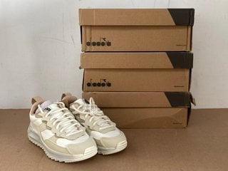 3 X PAIRS OF DIADORA JOLLY DUNE TRAINERS IN BEIGE/WHITE - UK 5/6: LOCATION - E1