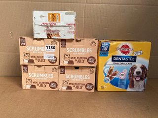 QTY OF ASSORTED PET FOOD ITEMS TO INCLUDE BOX OF PEDIGREE DENTASTIXS - BBE 5/1/26: LOCATION - E4