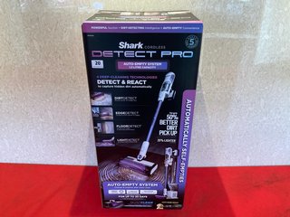 SHARK DETECT PRO CORDLESS AUTO-EMPTY VACUUM CLEANER - MODEL IW3510UK - RRP £399: LOCATION - BOOTH