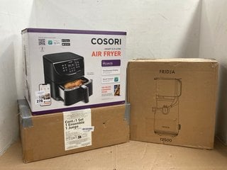 COSORI DUAL CONTAINER DISPLAY SCREENS AIR FRYER TO INCLUDE FRIDJA F2500 SELF FEEDING JUICER: LOCATION - H9