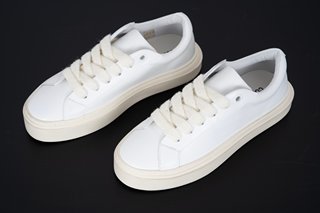 COLE BUXTON WILSON SNEAKERS IN VINTAGE WHITE - SIZE UK9 - RRP £295: LOCATION - BOOTH