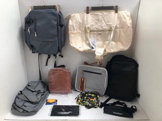 QTY OF ASSORTED BAGS/BACKPACKS TO INCLUDE LUGG WEEKENDER HOLDALL BAG: LOCATION - WH1