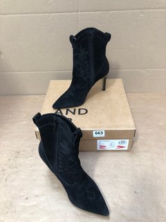 AND/OR OCTAVIO SUEDE ZIP UP HEELED ANKLE BOOTS IN BLACK-UK SIZE 4 : RRP £159.00: LOCATION - G13