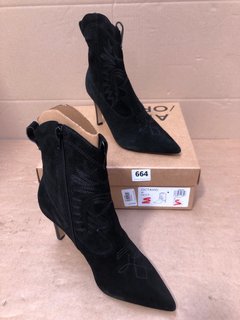 AND/OR OCTAVIO SUEDE ZIP UP HEELED ANKLE BOOTS IN BLACK-UK SIZE 6 : RRP £159.00: LOCATION - G13