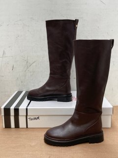 JOHN LEWIS & PARTNERS TUCKER LONG LEATHER BOOTS IN BROWN- UK SIZE 4 : RRP £159.00: LOCATION - G15